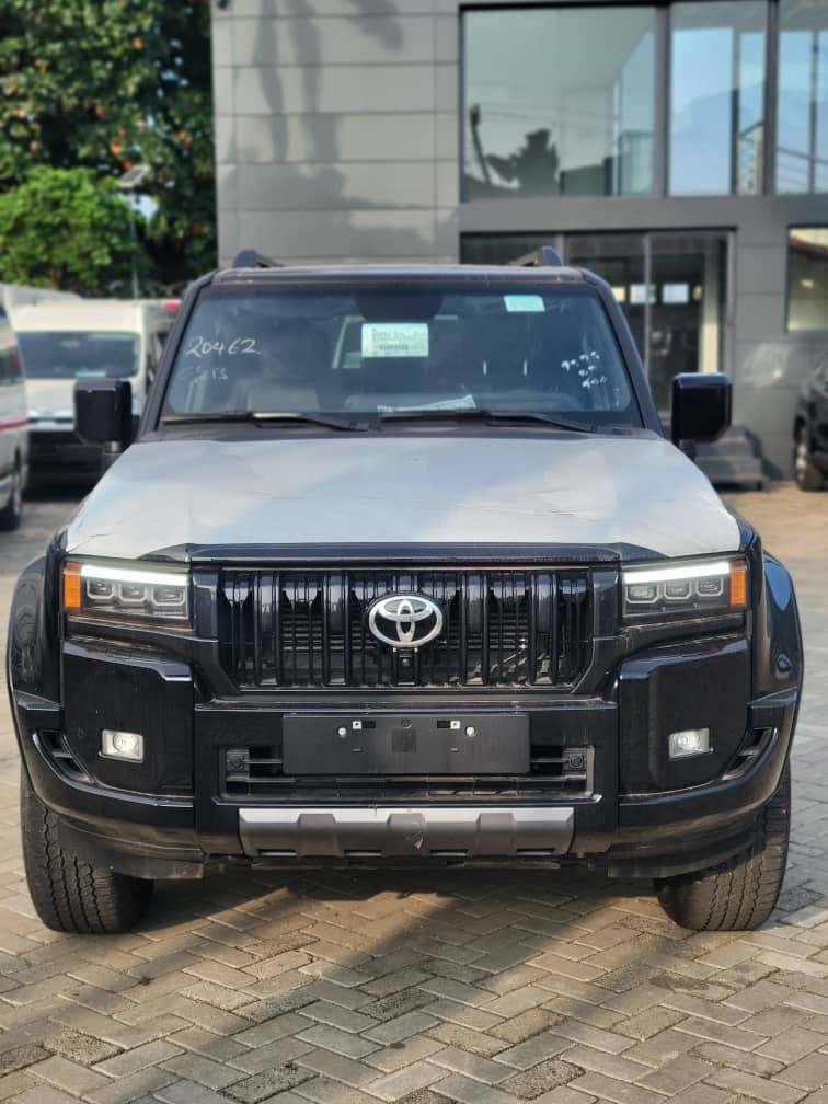 TOYOTA Prado (adventure)